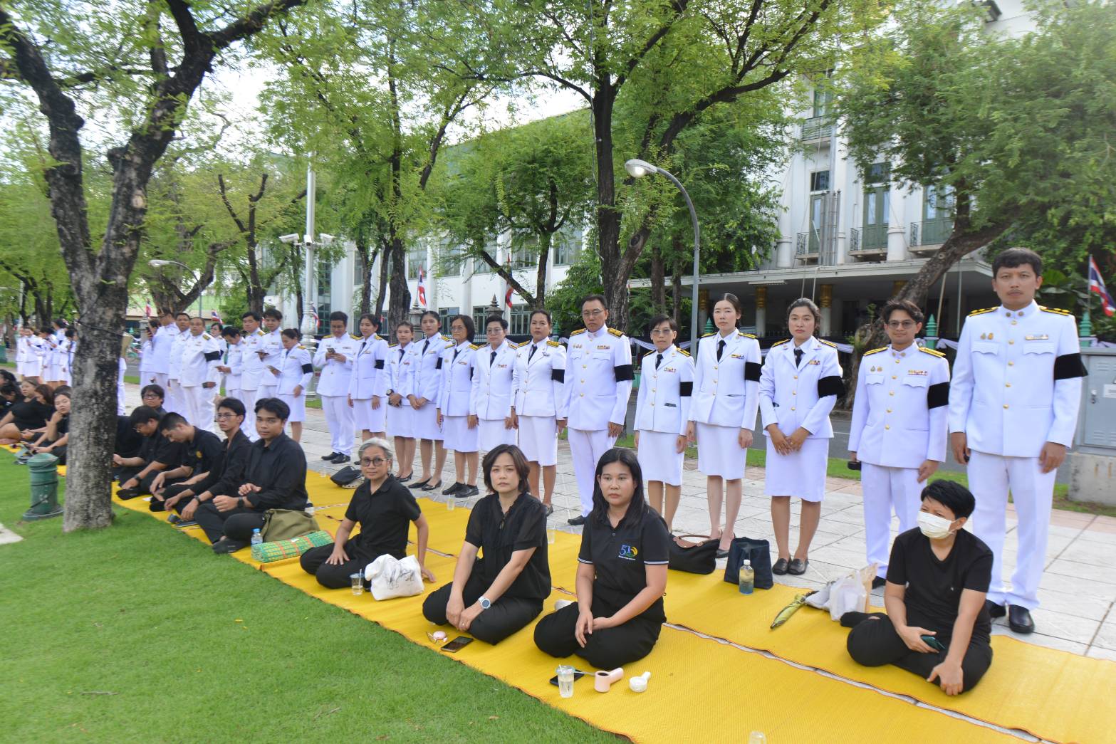 title - ส.ป.ก. ร่วมเข้าเฝ้าฯ และน้อมส่งเสด็จในการเคลื่อนขบวนอัญเชิญพระศพ สมเด็จพระเจ้าลูกเธอเจ้าฟ้าพัชรกิติยาภา นเรนทิราเทพยวดี กรมหลวงราชสาริณีสิริพัชร มหาวัชรราชธิดา สู่พระบรมมหาราชวัง